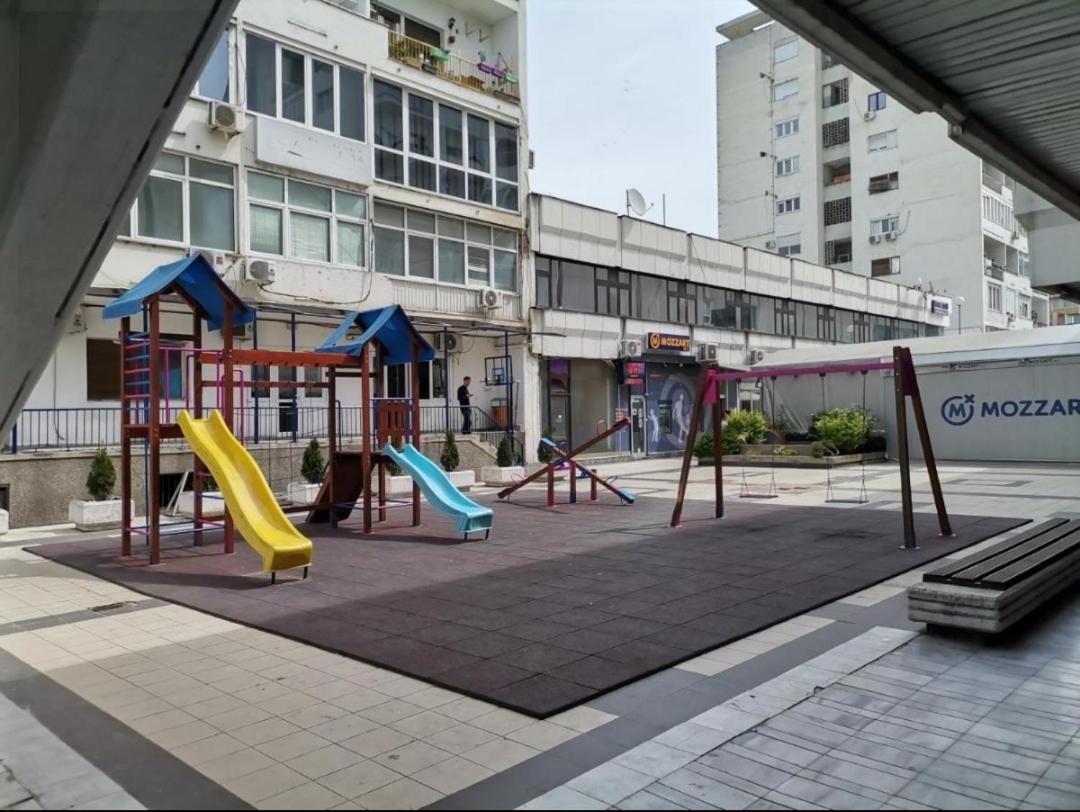 Calla 5 Apartment - Main Square, In The City Shopping Center - Parking Slot With Security And Video Camera Szkopje Kültér fotó